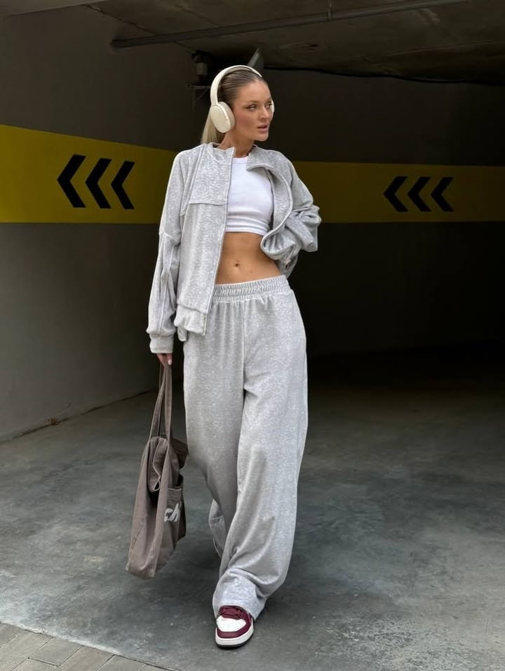 Women's Velvet Two-Piece Lounge Set Zip Cardigan & Wide-Leg Pants