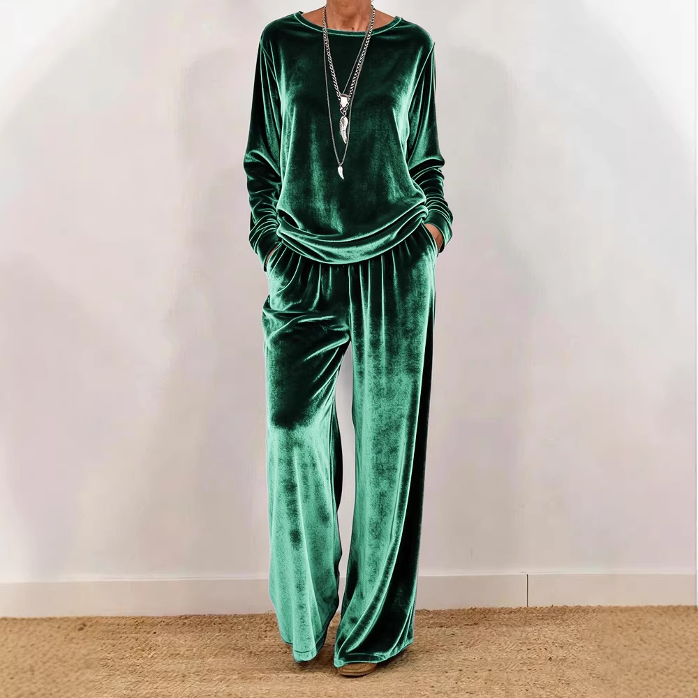 Women's Velvet Lounge Set Crewneck Long Sleeve Top & Pants