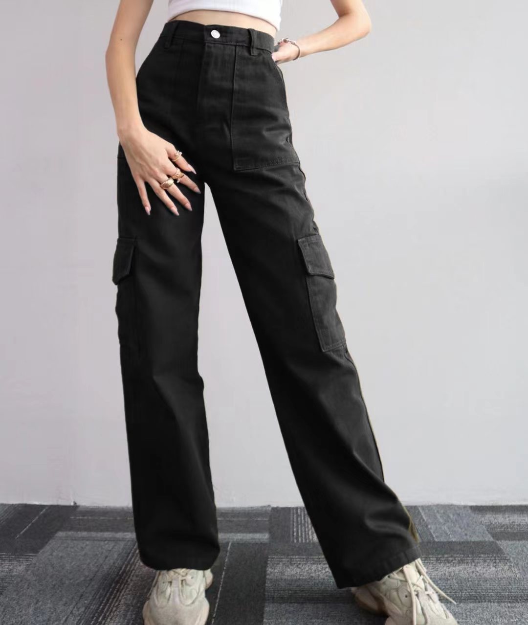 Women's Mid-Rise Straight-Leg Cargo Pants with 3D Pockets