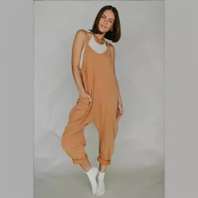 Women's Solid Color Zip Pocket Cami Jumpsuit with Wide Leg