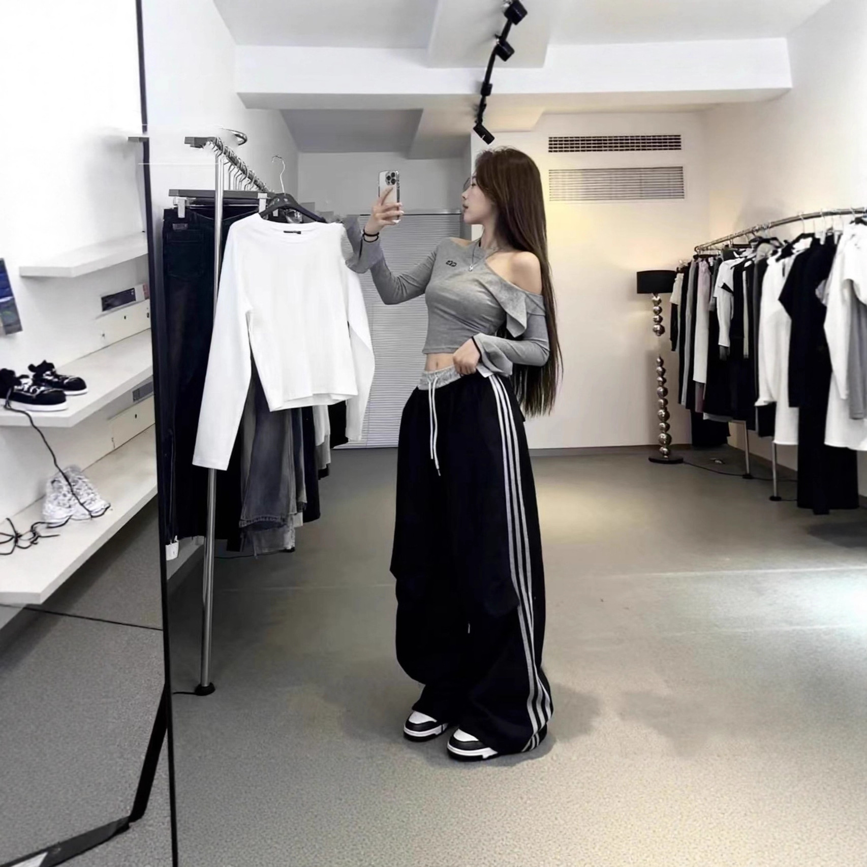 High-Waisted Wide-Leg Track Pants with Side Stripes, Loose Casual Fit