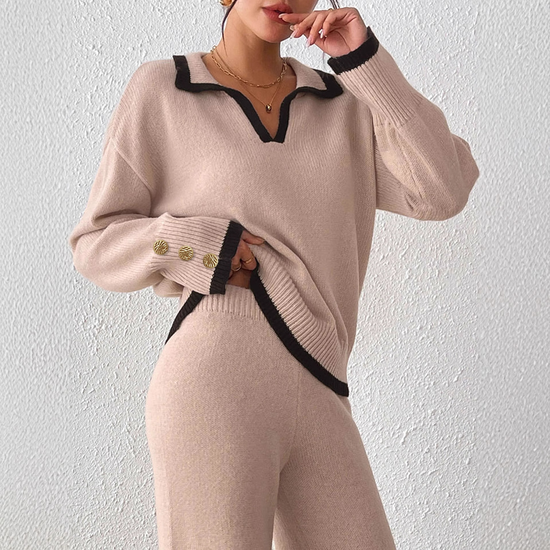 Women's Color-Block Pullover Sweater with Collar and Gold Buttons