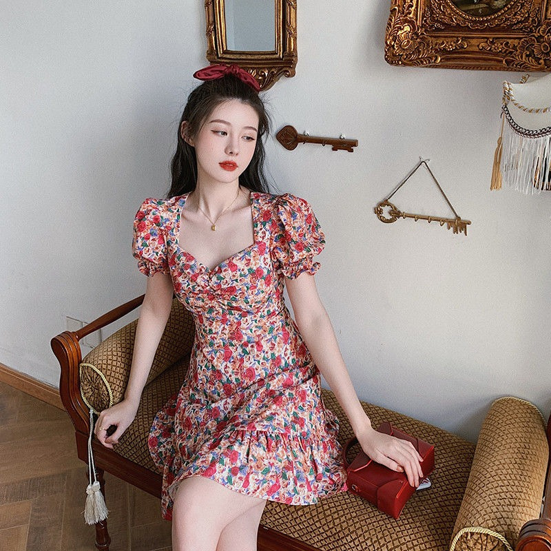 French Vintage Floral Midi Dress with V-Neck and Puff Sleeves