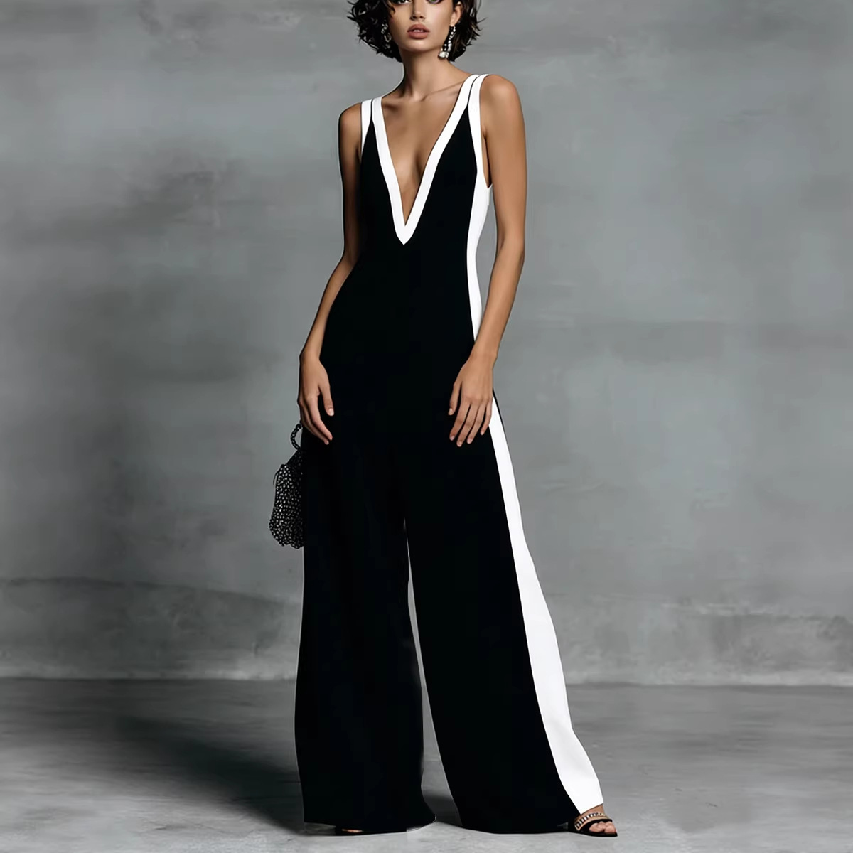 Sleeveless V-Neck Colorblock Wide-Leg Jumpsuit