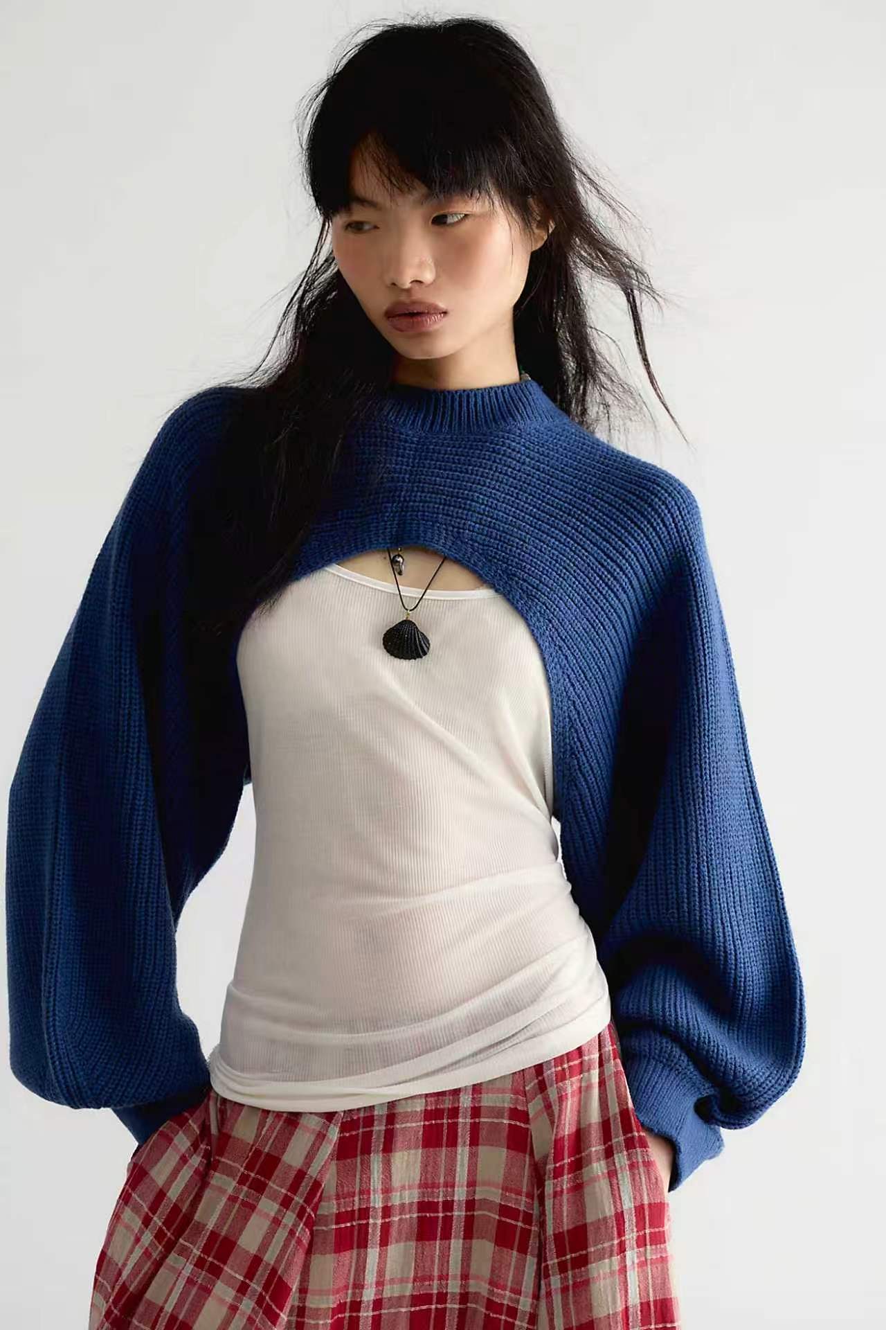 Women's Knit Round Neck Pullover Sweater with Raglan Sleeves