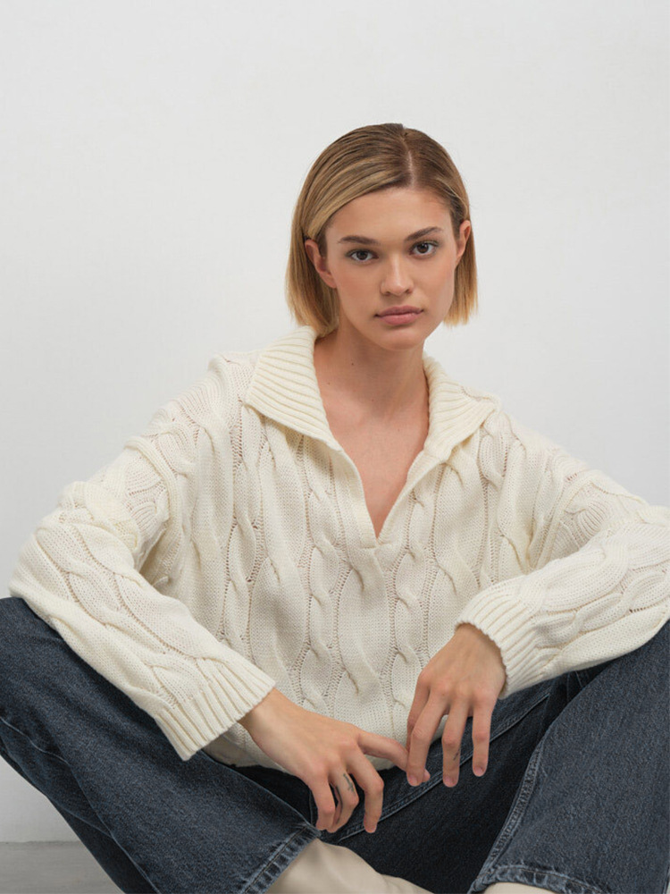 Relaxed Knit Sweater with Collar, Thick Commuter Pullover
