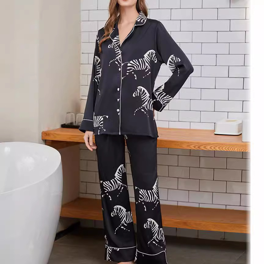 Women's Lightweight Silk-Like Long-Sleeve Pajama Set with Pockets