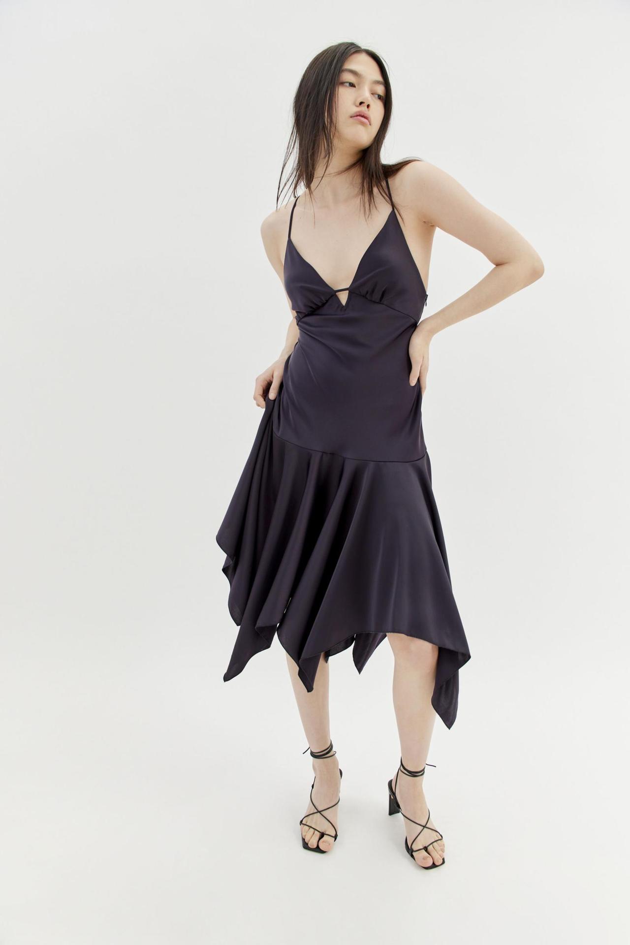 Solid Sleeveless Backless Pleated Midi Dress