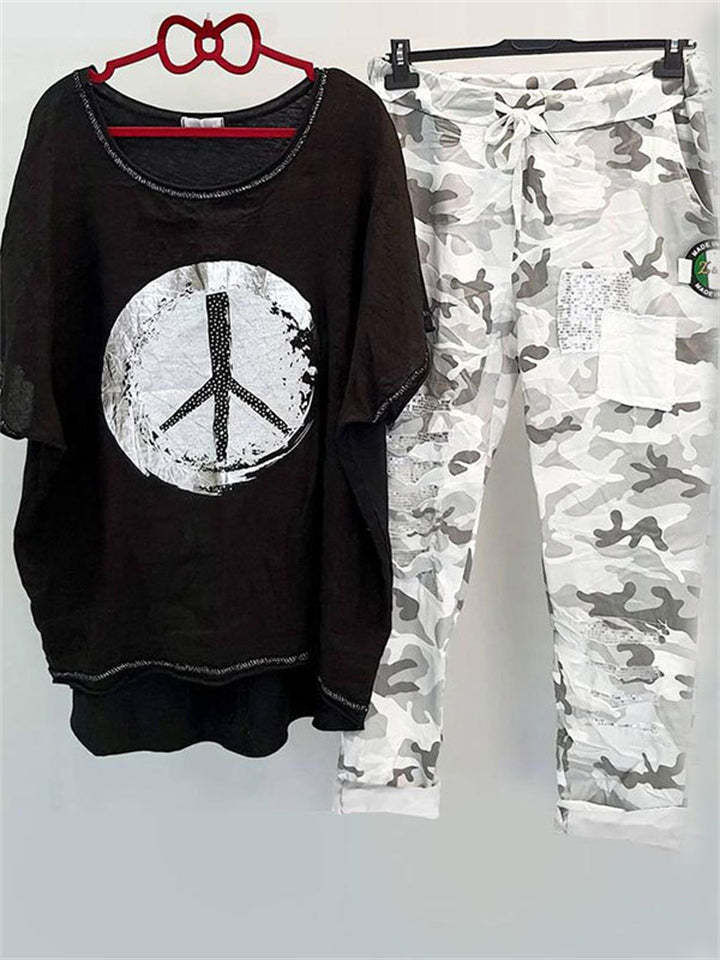 Printed Crewneck Short-Sleeve Tee & Capri Pants Two-Piece Set