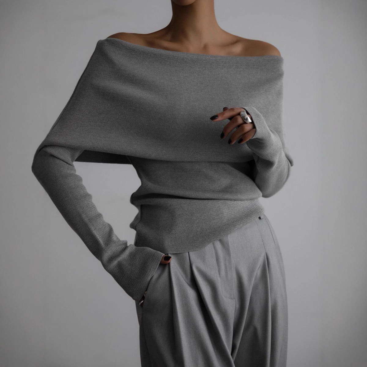 Women's Off-Shoulder Long-Sleeve Knit Top Slim Fit