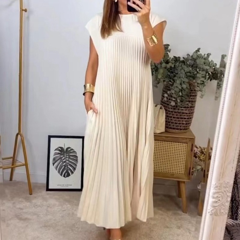Women's Sleeveless Pleated Dress Round Neck High Waist Long