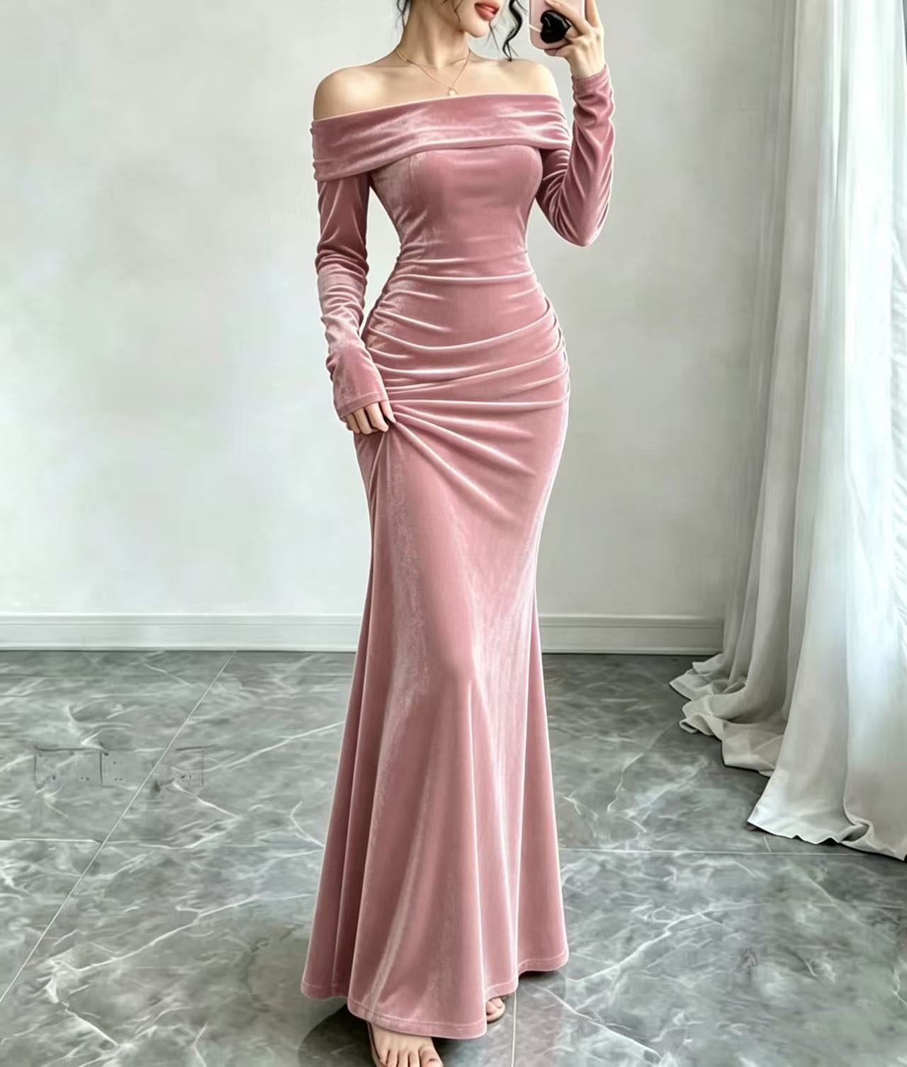 Elegant Velvet Off-Shoulder Bodycon Long Sleeve Dress