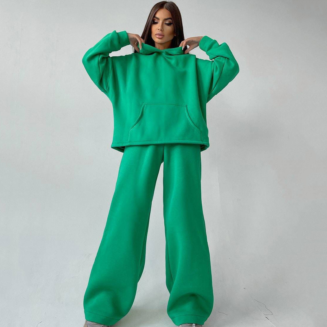 Women's Hooded Sweatshirt and Pants Set with Pockets