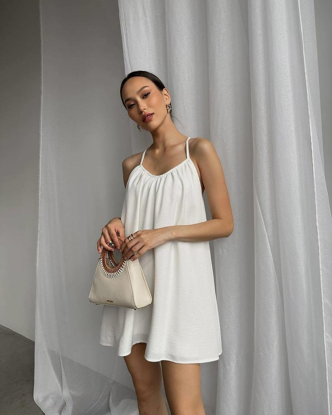 Women's Sleeveless Backless A-Line Mini Dress V-Neck High Waist Solid Beach Dress