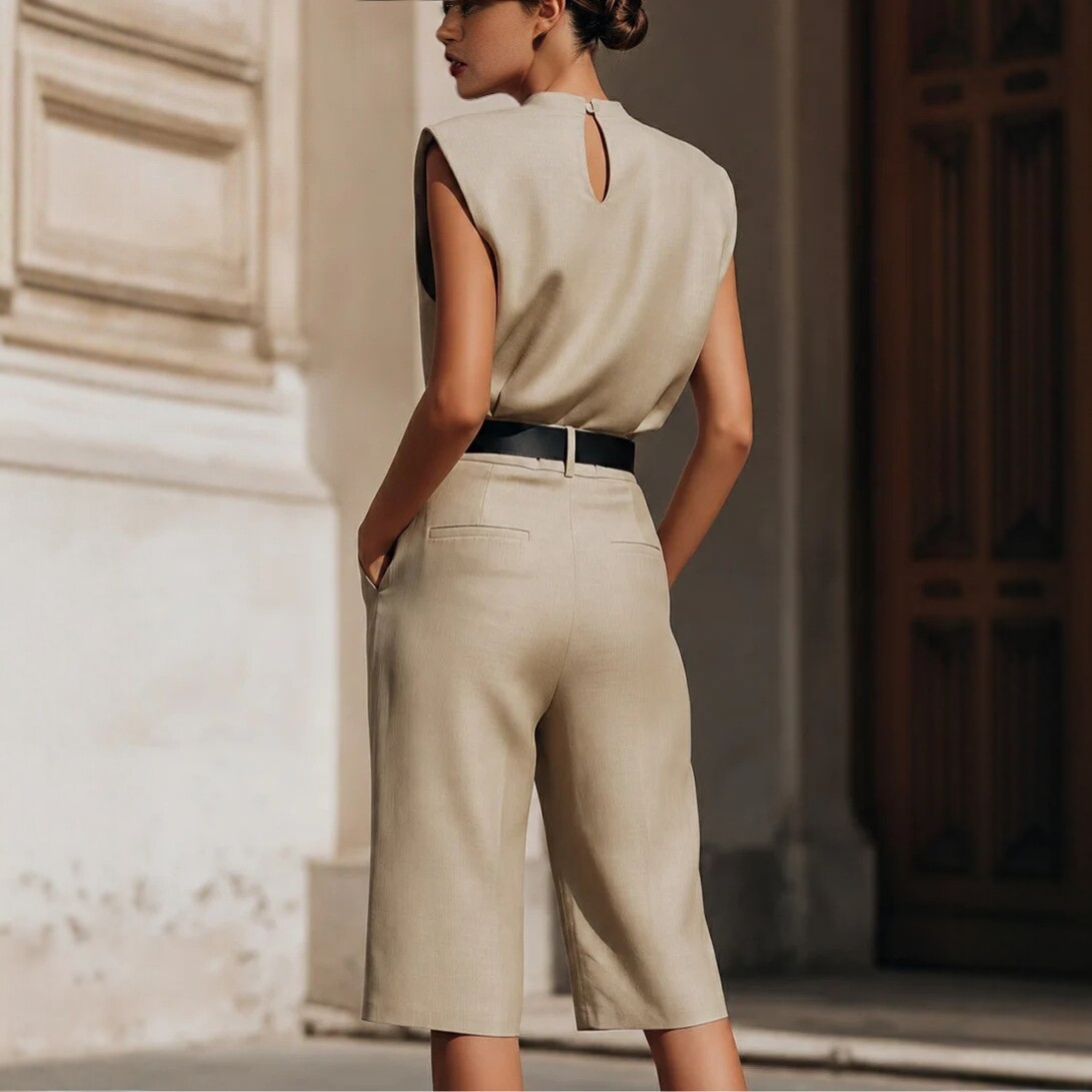Sleeveless Loose-Fit Five-Inch Shorts Suit