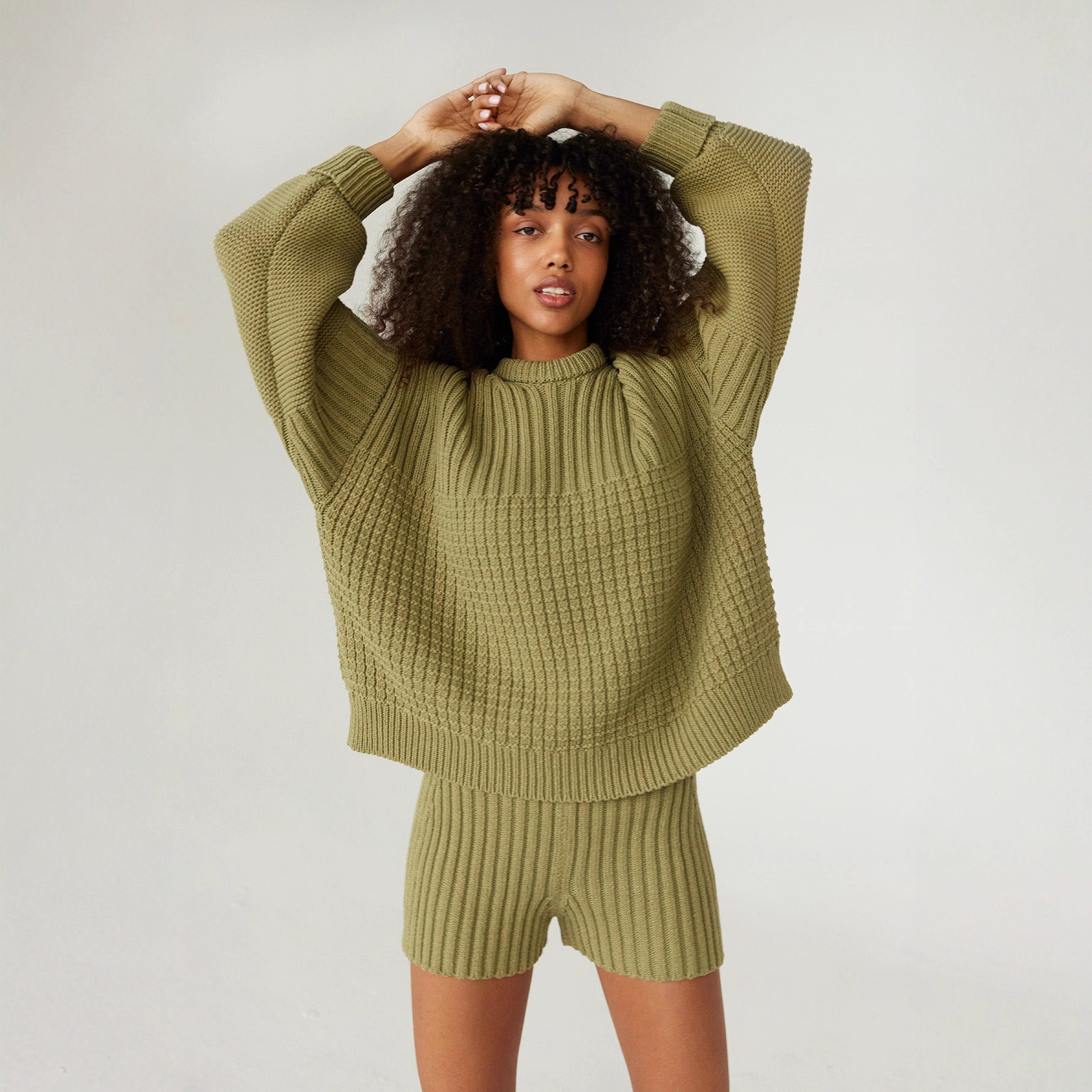 Women's Knit Crewneck Long Sleeve Loose Casual Shorts Two-Piece Set