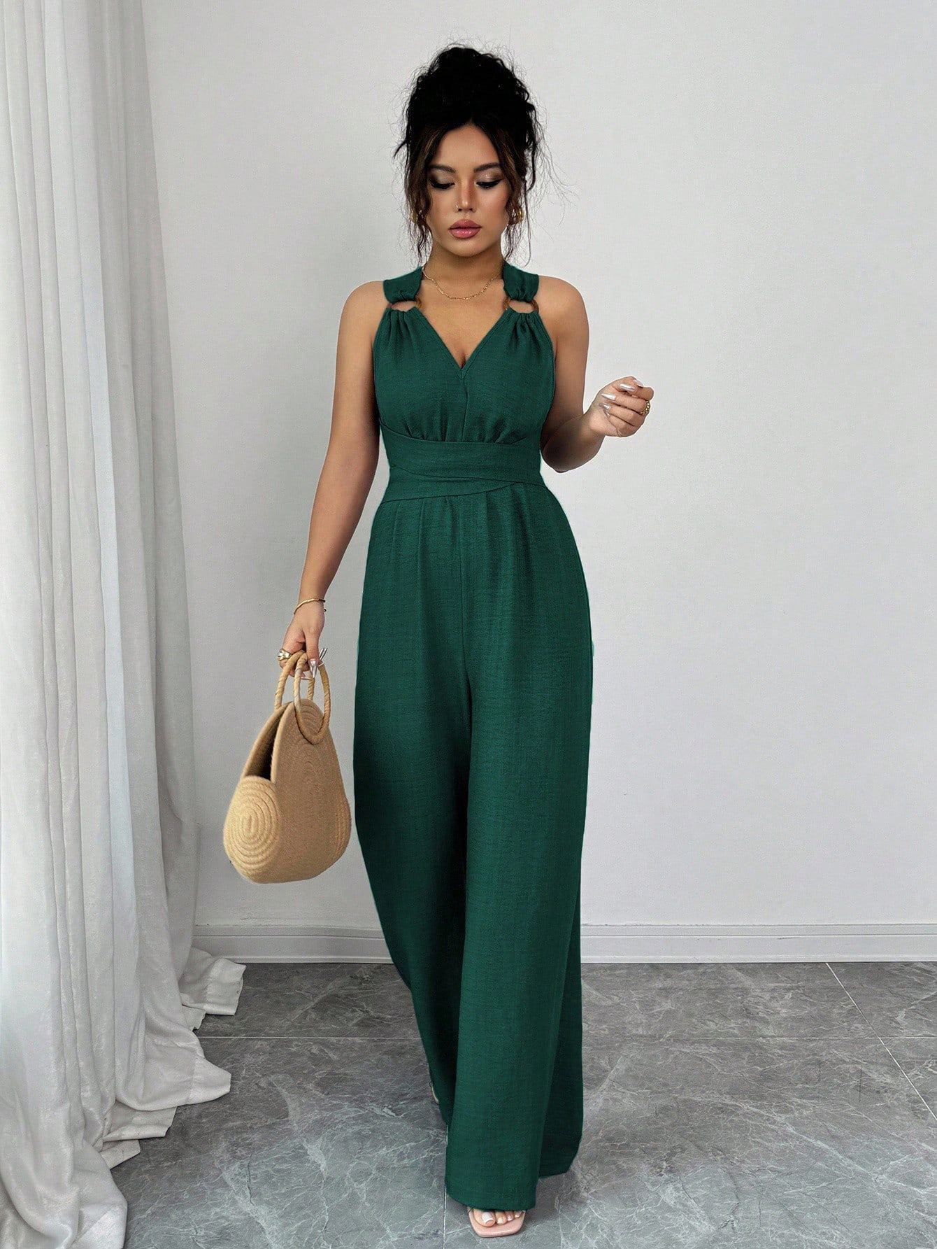 Women's Halter Cross-Back Sleeveless Jumpsuit with Waist-Cinching