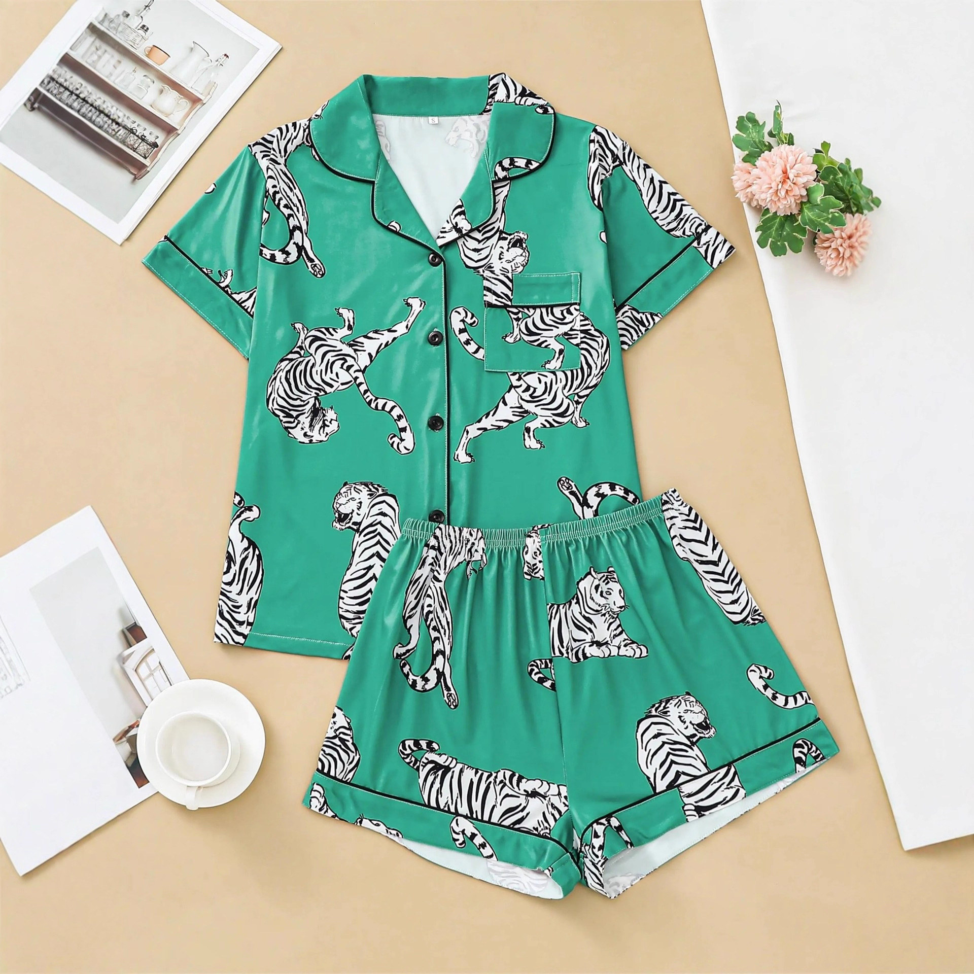 Women's Cuban Collar Leopard Print Loungewear Set