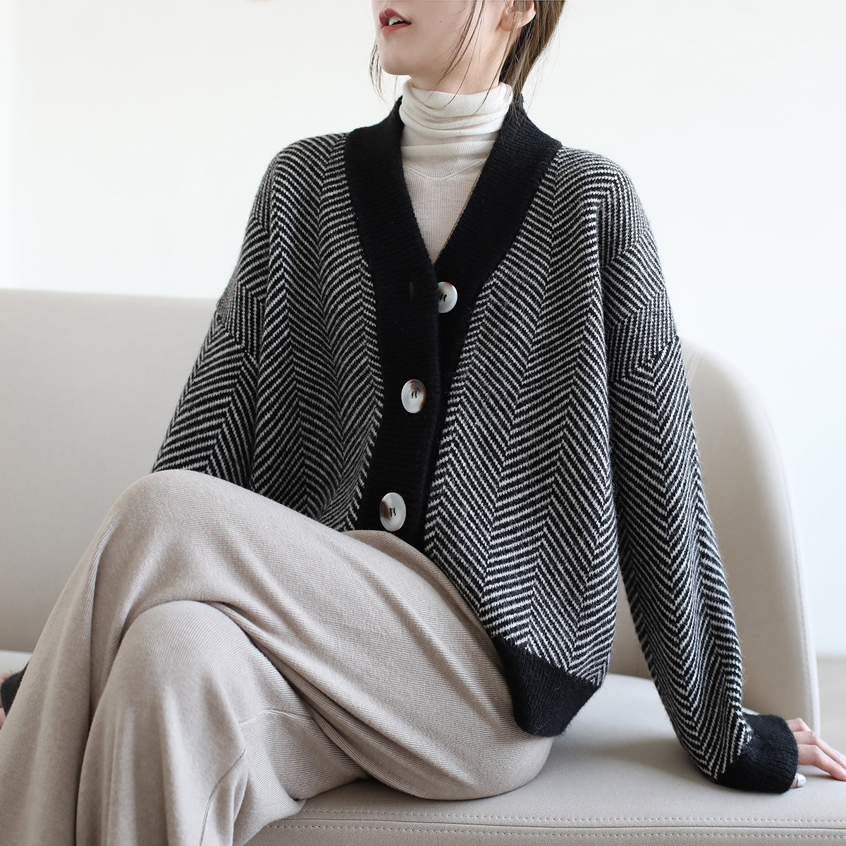 Retro Striped V-Neck Knit Cardigan Women's Loose Thick Sweater