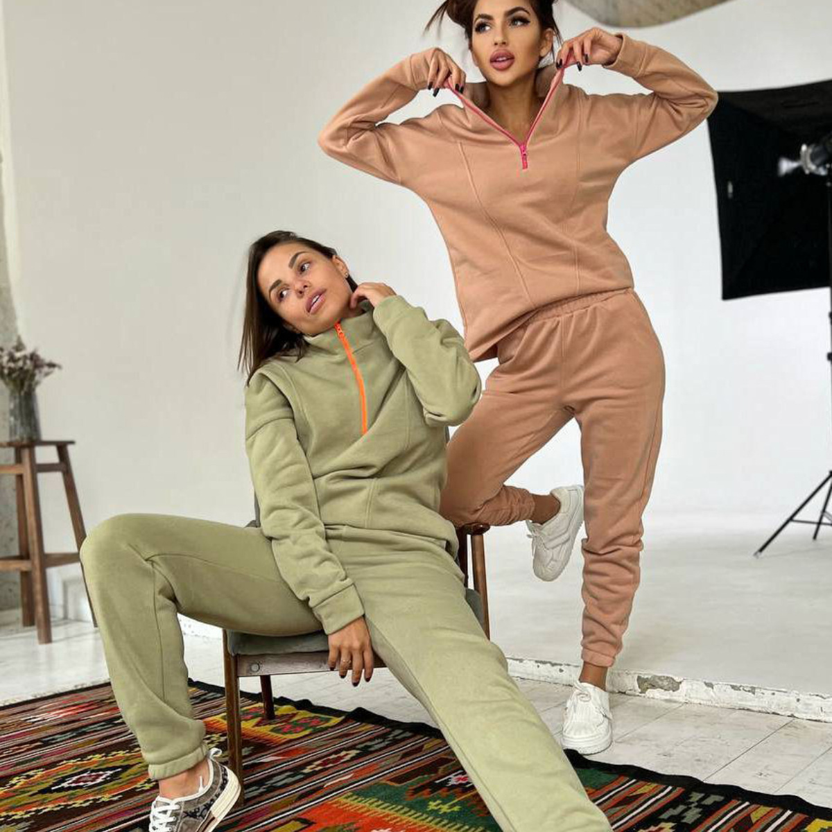 Women's Casual Zip-Up Hoodie and Pants Two-Piece Tracksuit Set