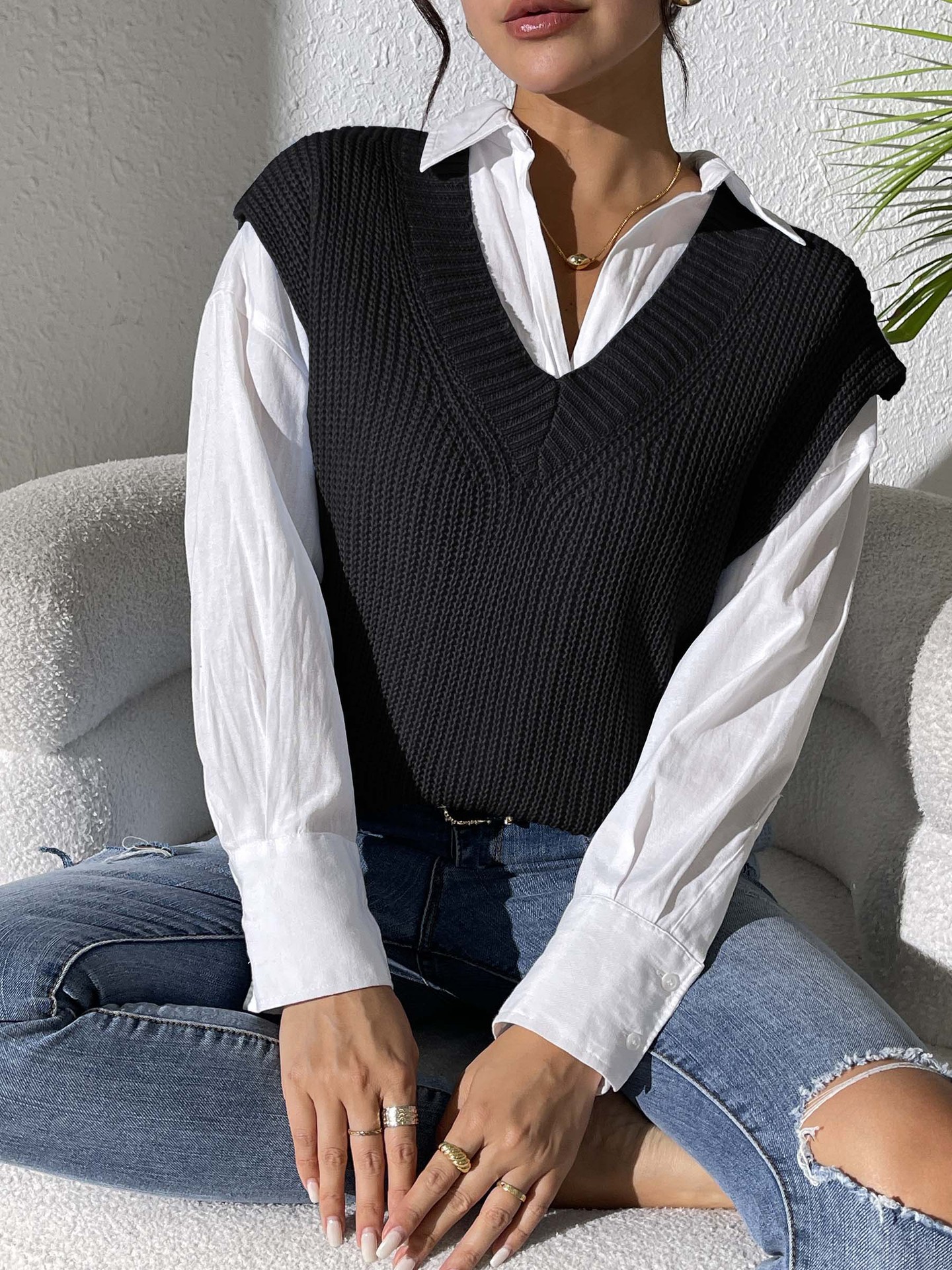 Women's V-Neck Sleeveless Sweater Vest Solid Color Knit Tank Top