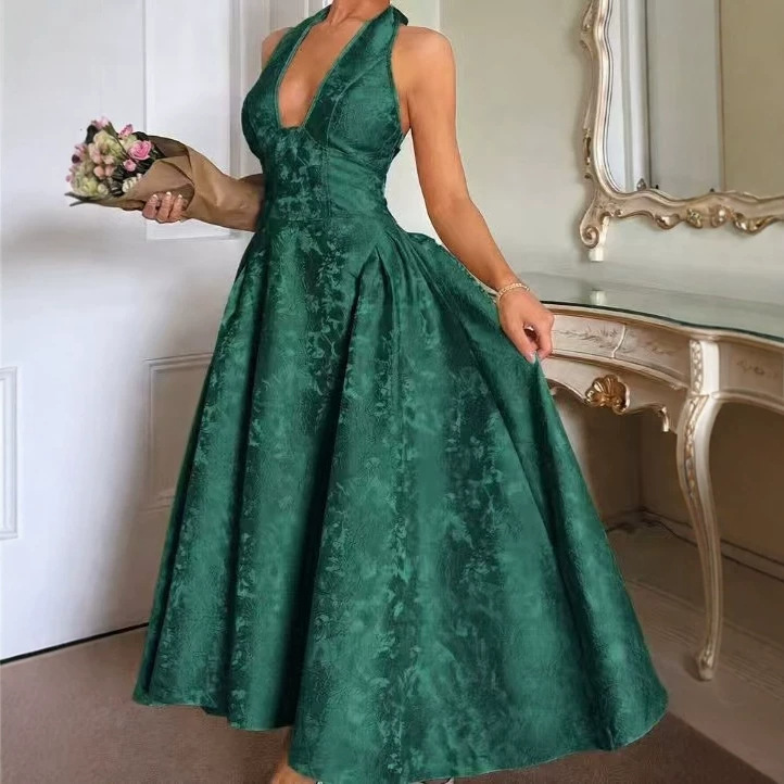 V-Neck Halter Jacquard Evening Dress Sleeveless Open-Back Waist-Cinched Long Gown