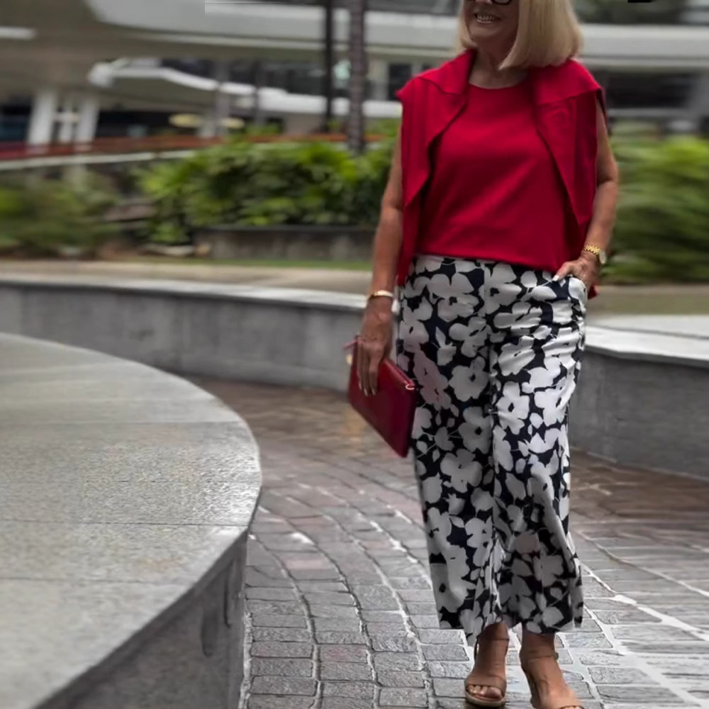 Women's Mid-Rise Floral Micro Flare Pants