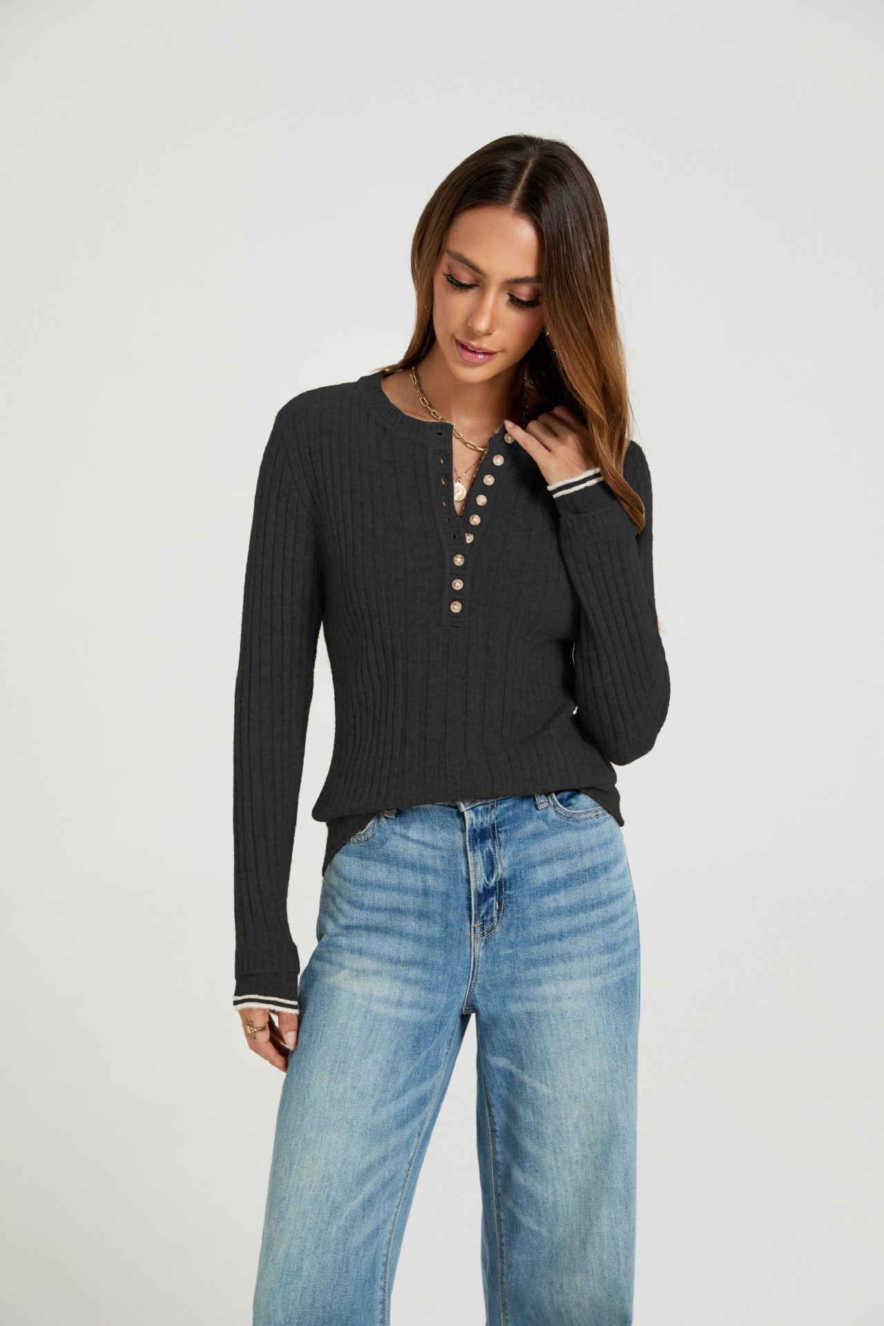 Women's Ribbed Knit Button-Front Crewneck Long-Sleeve Slim Sweater