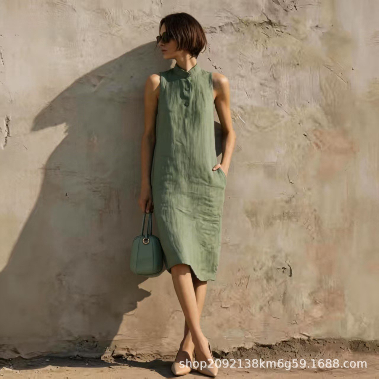 Women's Sleeveless Button-Front Midi Dress with Pockets