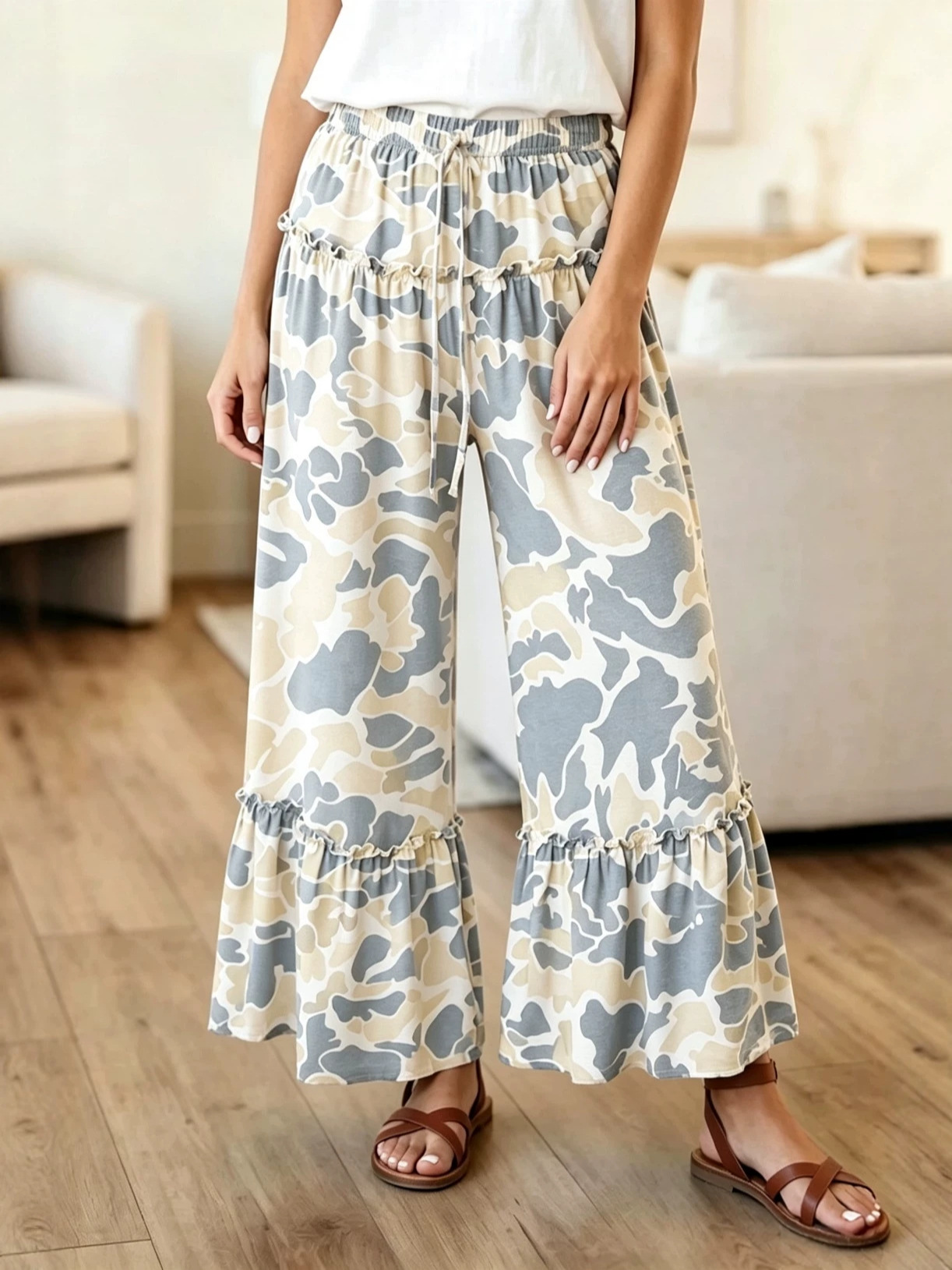 Women's Retro Camo Print Wide-Leg Pants with Elastic Drawstring Waist and Ruffle Trim
