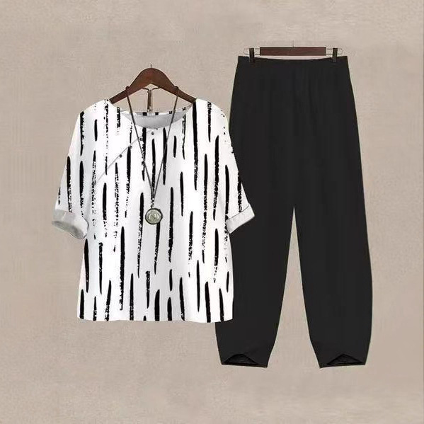 Women's Printed Two-Piece Set with Round Neck Half-Sleeve Top and Loose Pants