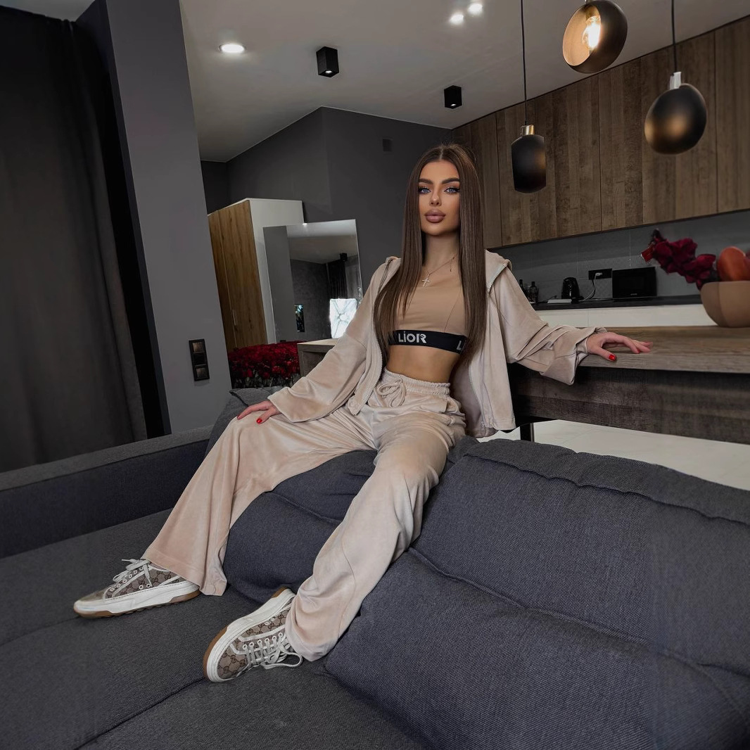 Women's Hooded Casual Sweatshirt and Pants Two-Piece Set