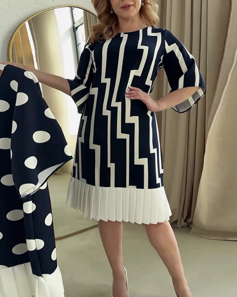 Striped Panel Pleated Midi Dress with Round Neck and Seven-Sleeve