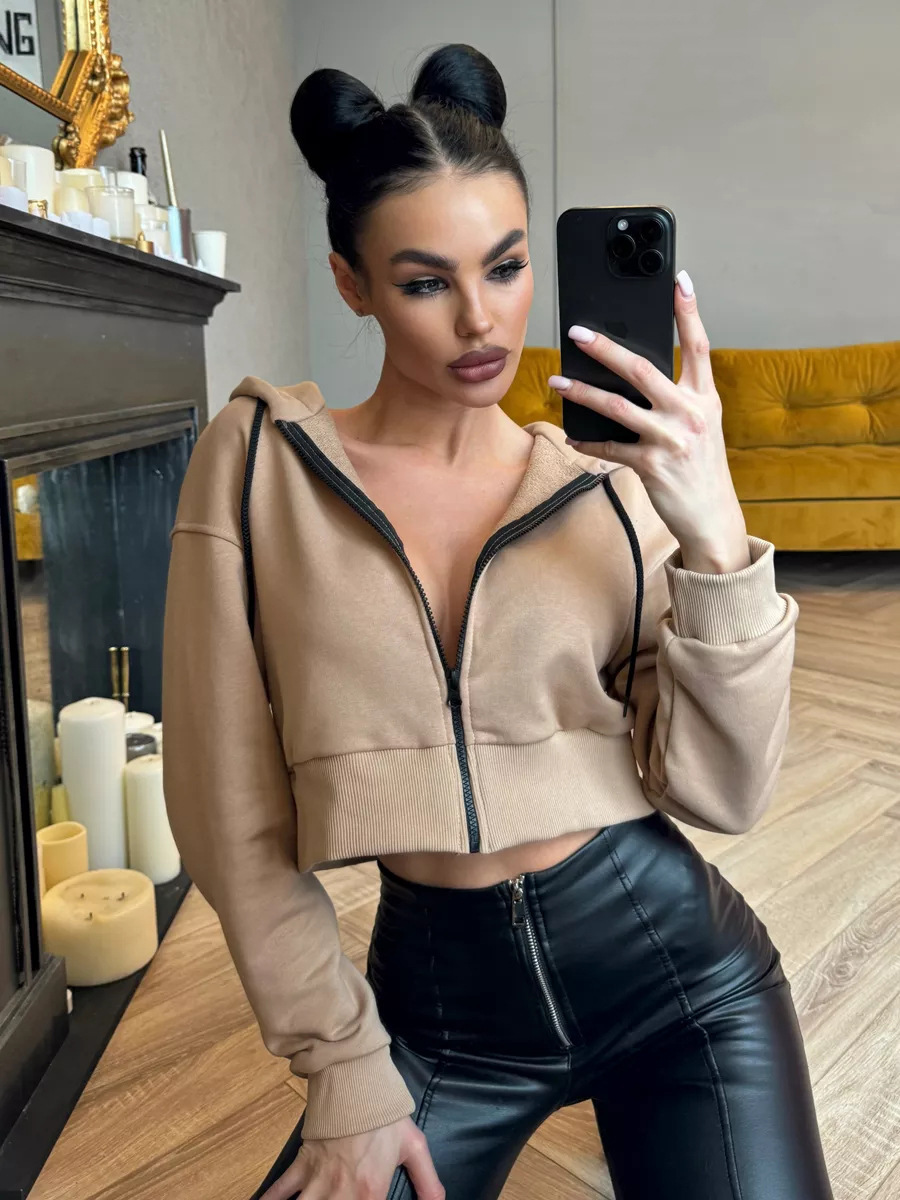 Women's Long Sleeve Hooded Zip-Up Cropped Fleece Sweatshirt