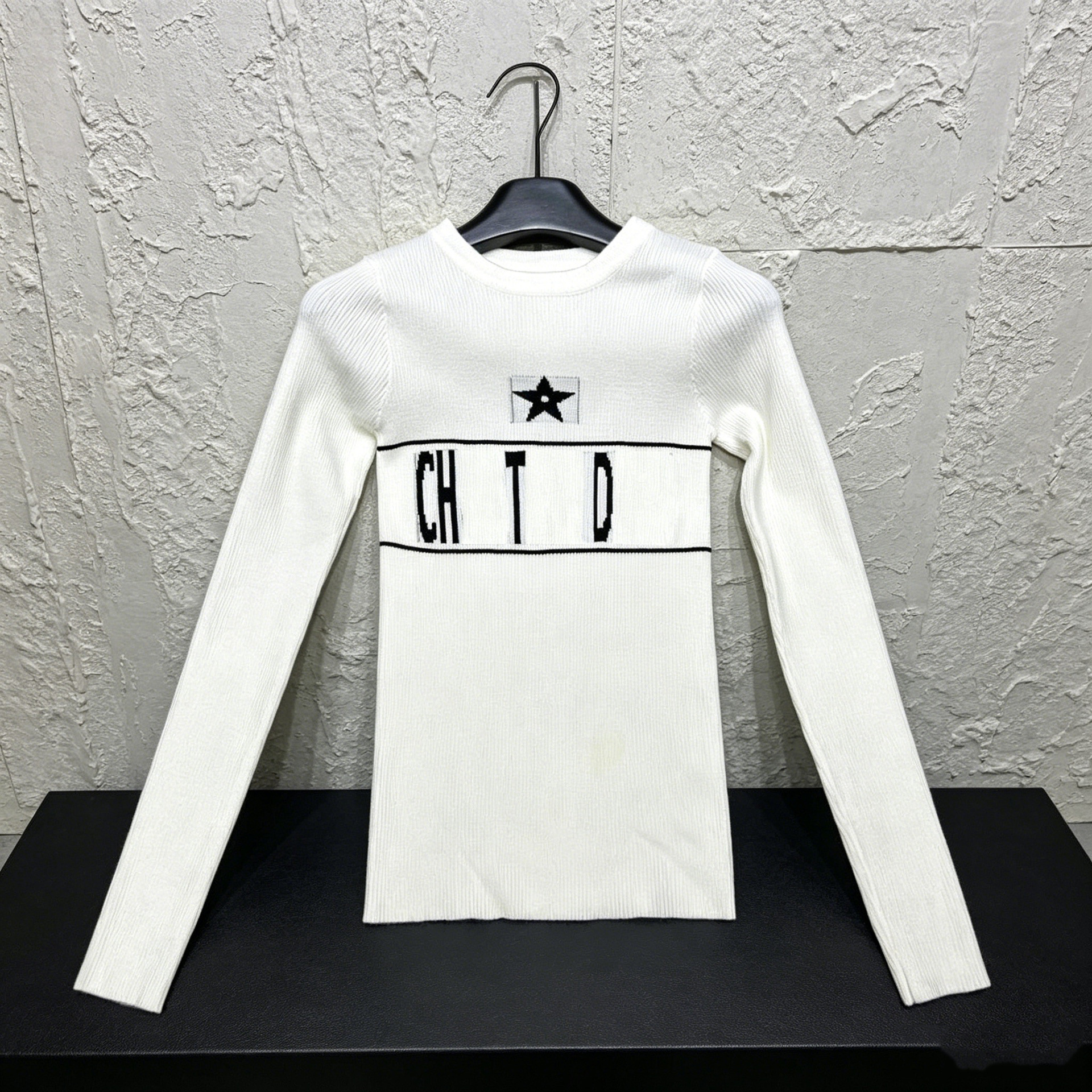 Letter Star Knit Long-Sleeve Crewneck Pullover Top
