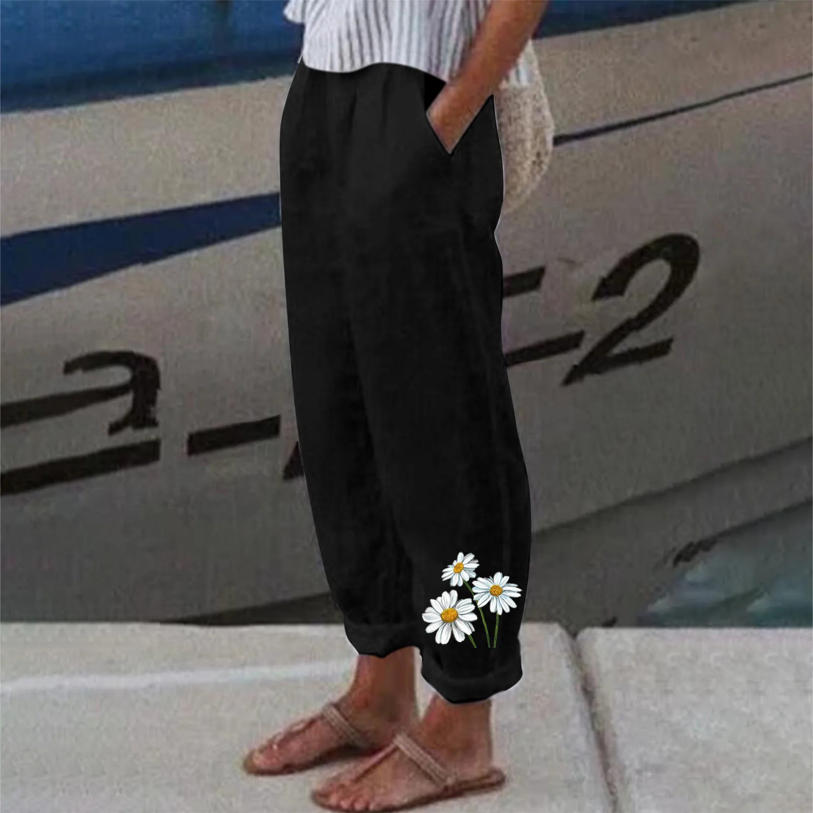 Women's Daisy Print Straight-Leg Casual Pants