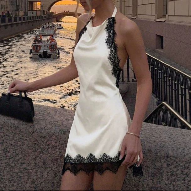 Sexy Deep V-Neck Lace Bodycon Mini Dress