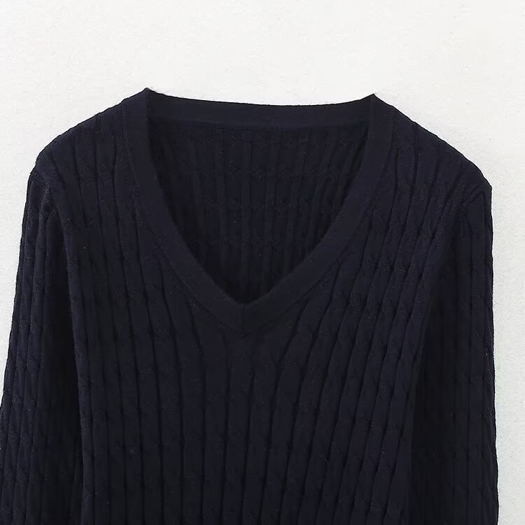 Women's V-Neck Cable Knit Sweater