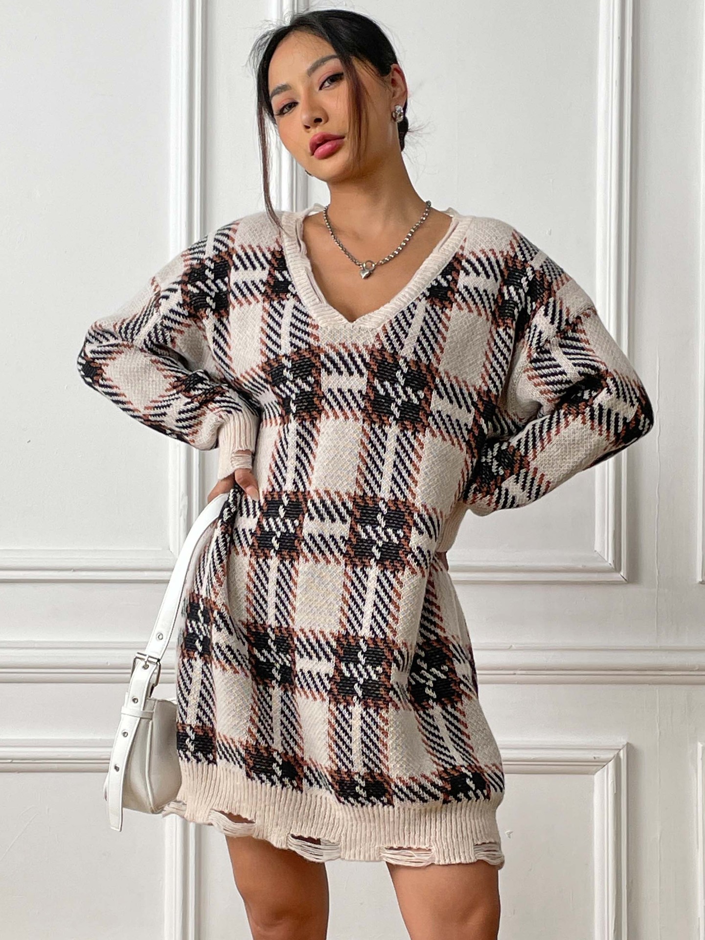 Women's Color-Block Plaid Knit Dress V-Neck Long Sleeve Midi