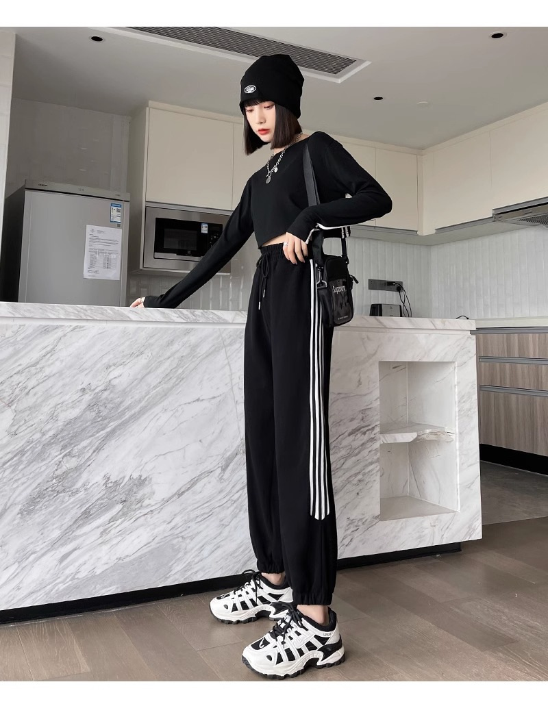 Women's Korean Style Loose Wide-Leg Sweatpants with Four Stripes