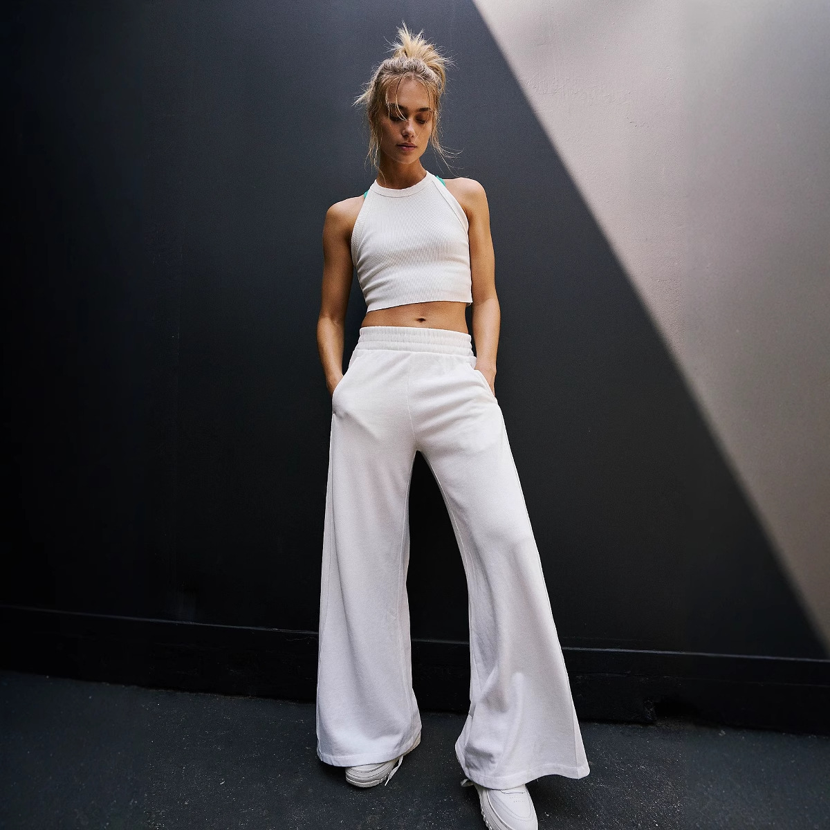 Women's Solid Color High-Stretch Ribbed Short-Sleeve Top and Wide-Leg Pants Two-Piece Set