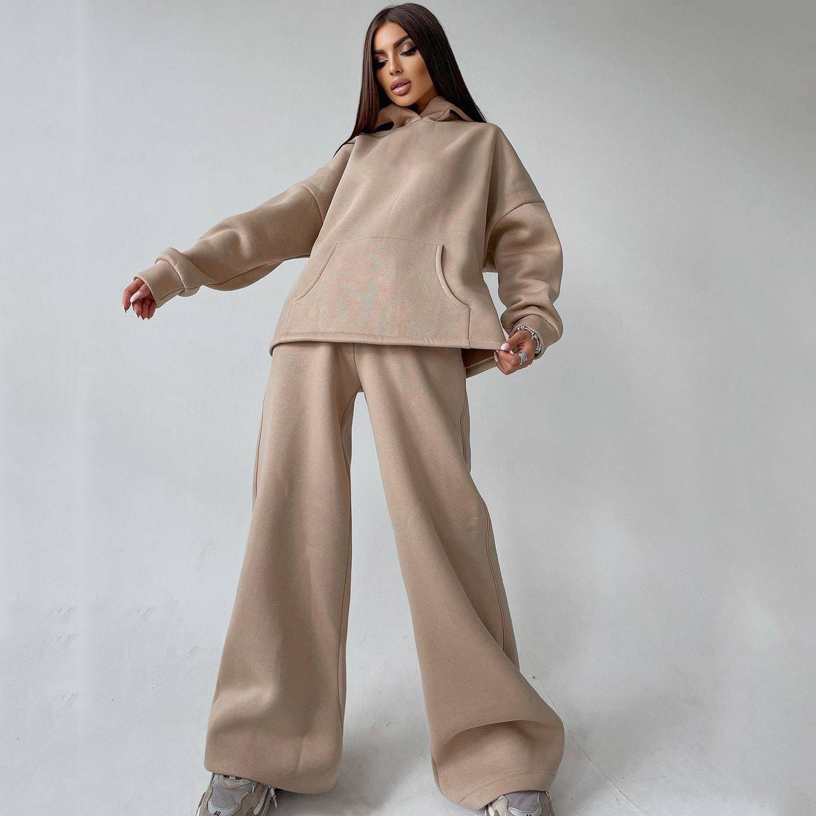 Women's Hooded Sweatshirt and Pants Set with Pockets