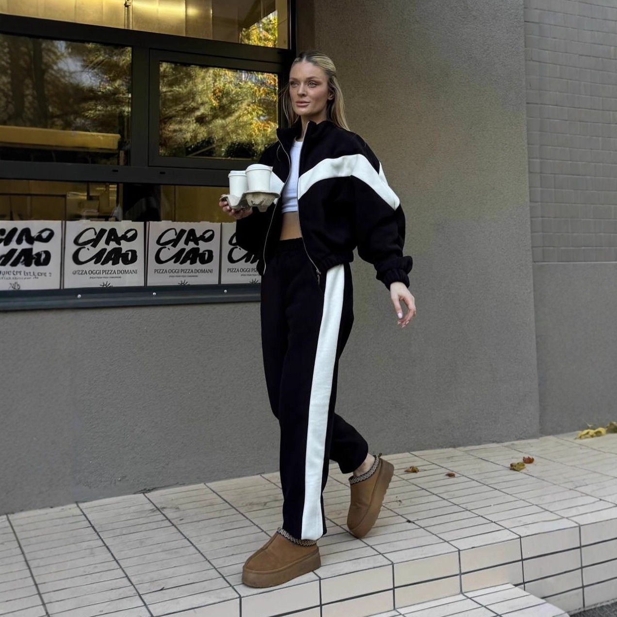 Women's Fleece Color-Block Zip-Up Hoodie and Jogger Set