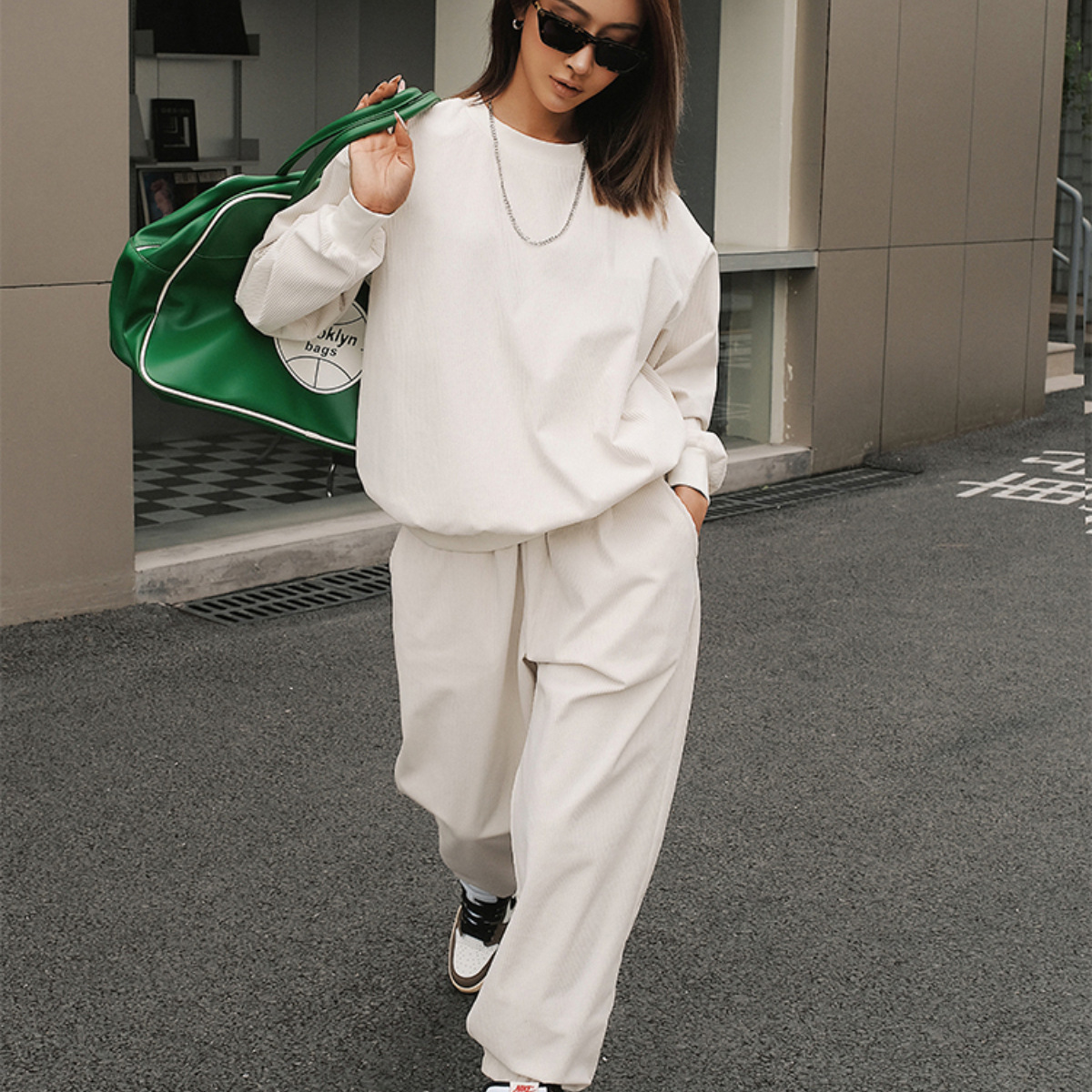 Women's Casual Crewneck Sweatshirt and Pants Set