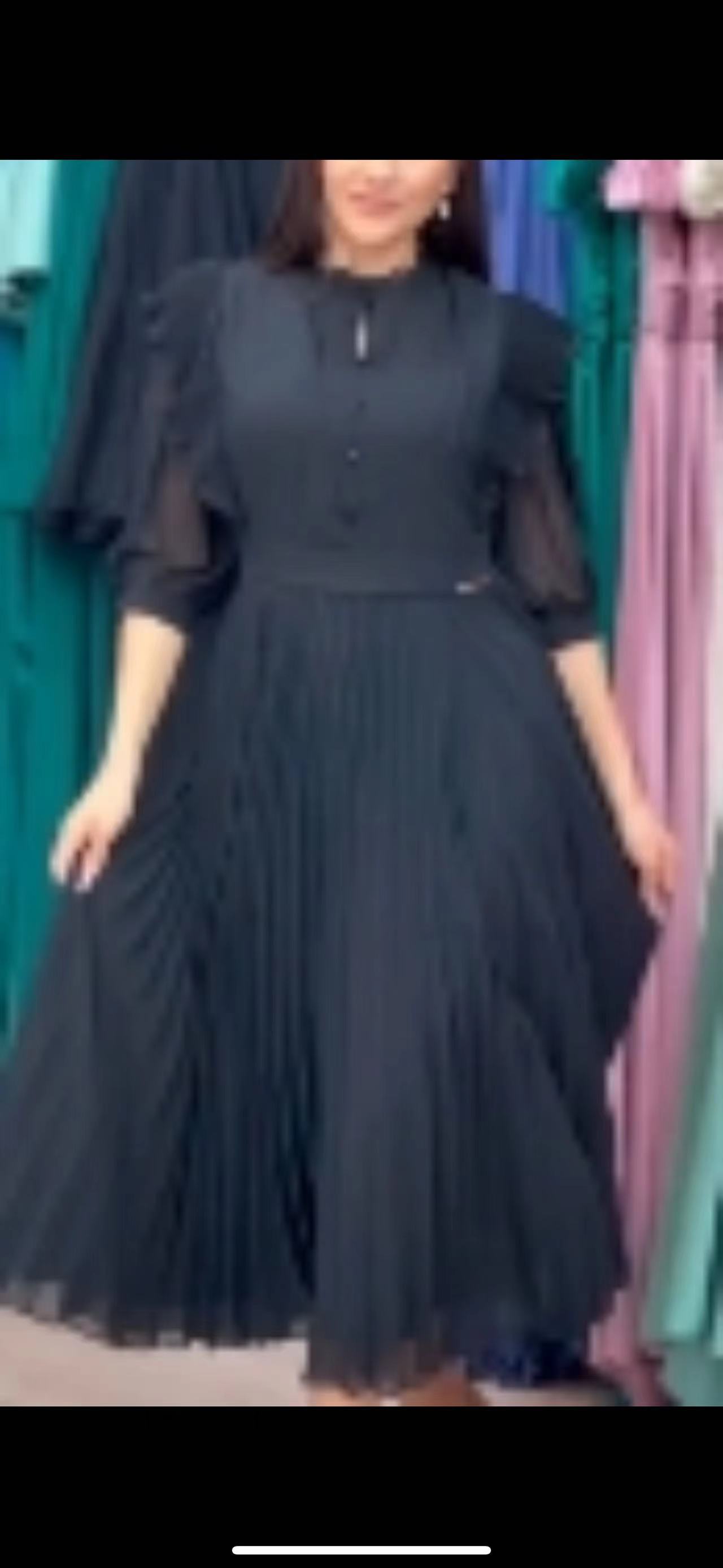 French-Style Chiffon Midi Dress with Half Sleeves and Round Neck