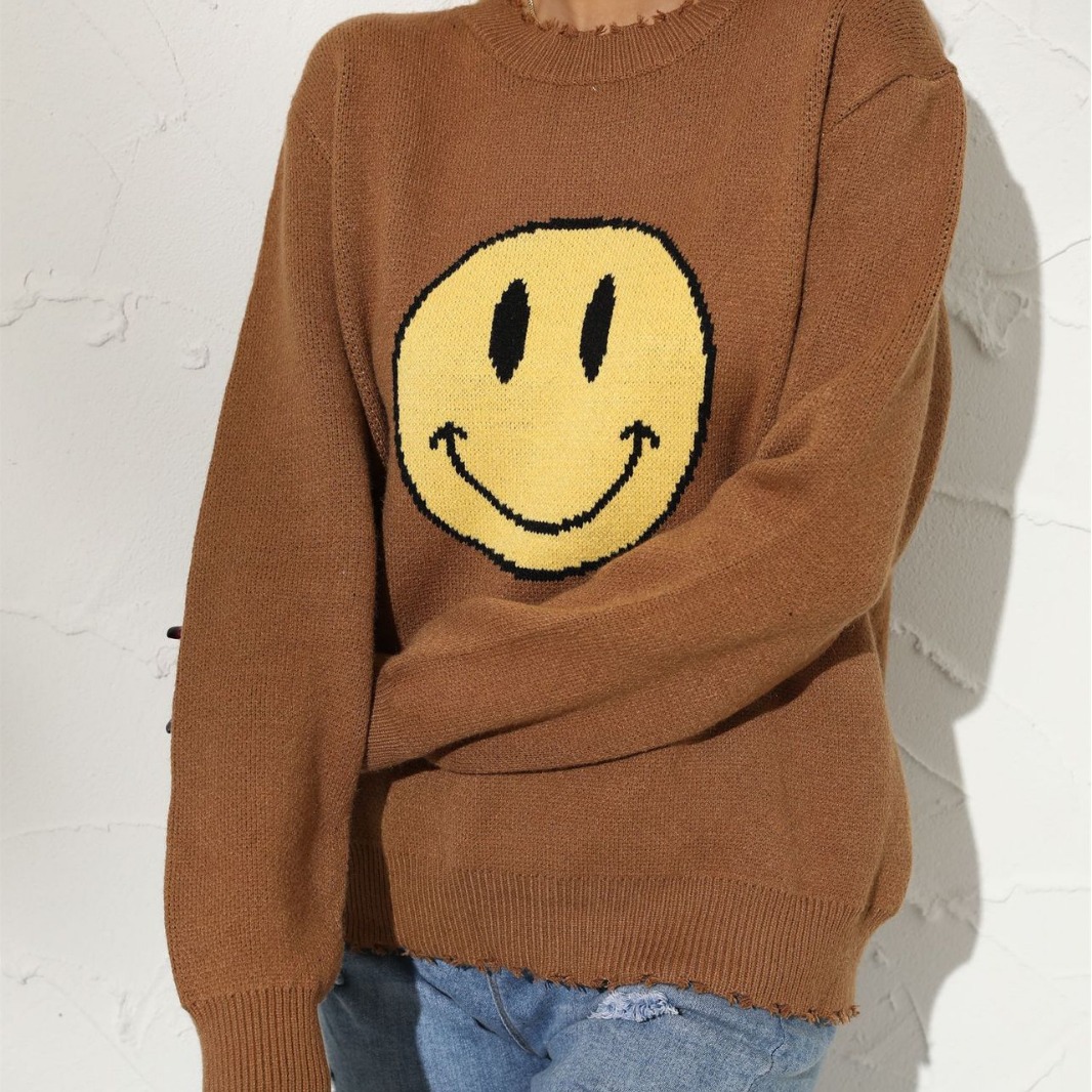 Smiley Face Knit Pullover Sweater Cotton Blend Crew Neck Loose Fit Camel