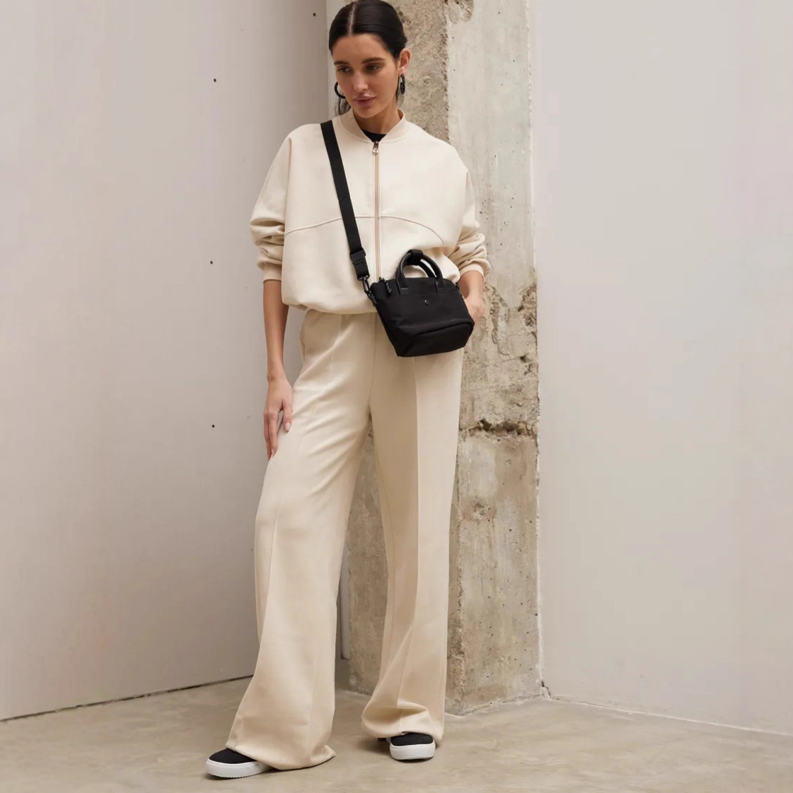 Women's Velvet Two-Piece Set with Zip Cardigan and Elastic Wide-Leg Pants