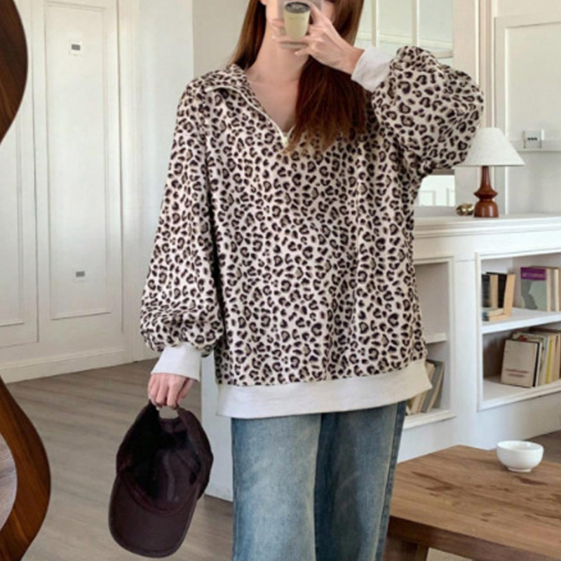 Women's Printed Loose Collared Sweatshirt
