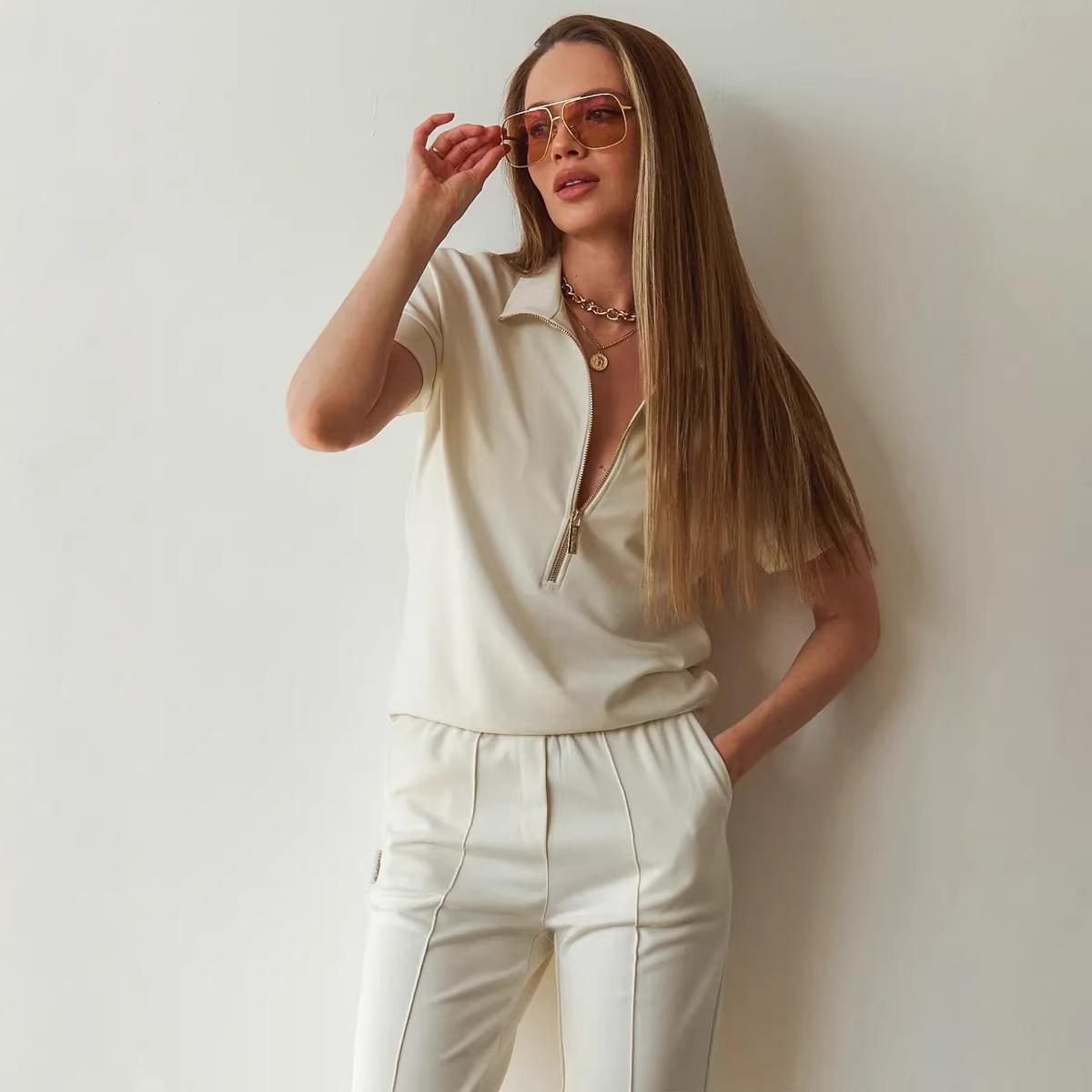 Women's Solid Color Loose Short Sleeve Tee and Pants Two-Piece Set