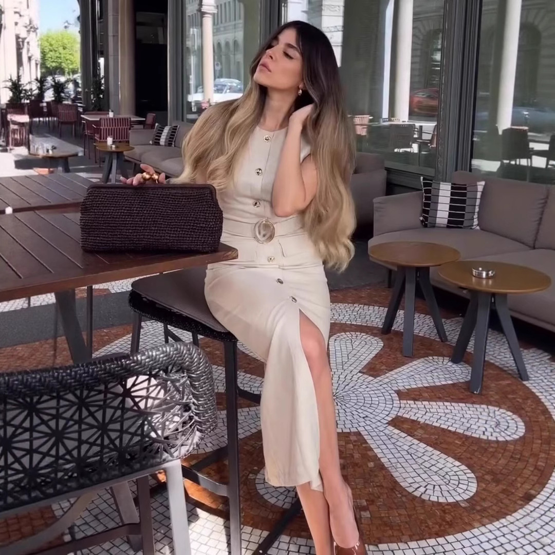 Elegant Belted A-Line Midi Dress with V-Neck and Short Sleeves